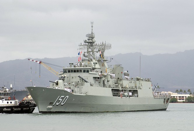 Thế đối đầu Australia - Trung Quốc trên biển Đông Ảnh:
Tàu chiến HMAS Anzac của hải quân Australia (wikipedia)