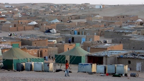 Cháy trại tị nạn tại Algeria, 18 người chết Cháy trại tị nạn tại Algeria, 18 người chết