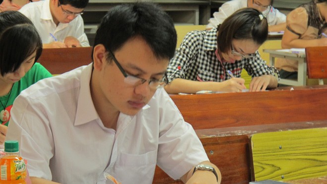 Nhiều trường giảm chỉ tiêu đào tạo kinh tế, tài chính Thi tuyển sinh tại trường ĐH Sư phạm HN. Ảnh : Hồ Thu