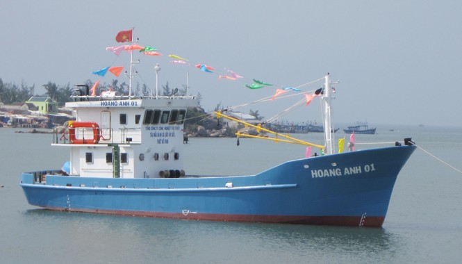 Tàu sắt ngư dân sẽ làm chủ ngư trường Hoàng Sa - Trường Sa Tàu vỏ sắt sắp tới sẽ phủ trên ngư trường Hoàng Sa - Trường Sa (trong ảnh, tàu vỏ sắt của ngư dân Mai Thành Văn). Ảnh: Anh Thư