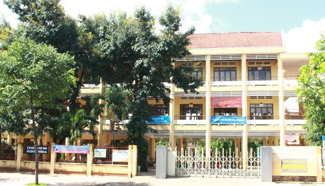 Hiệu trưởng trường dân lập kiện Chủ tịch UBND thành phố Trường tiểu học Nguyễn Bỉnh Khiêm