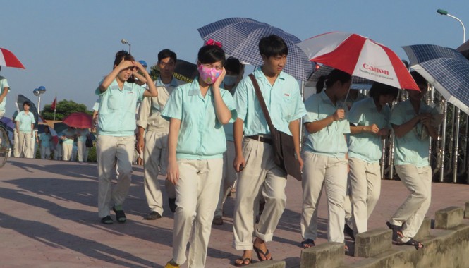 Không có chỗ cho cử nhân Trong số các công nhân này, có bao nhiêu người có bằng cử nhân?