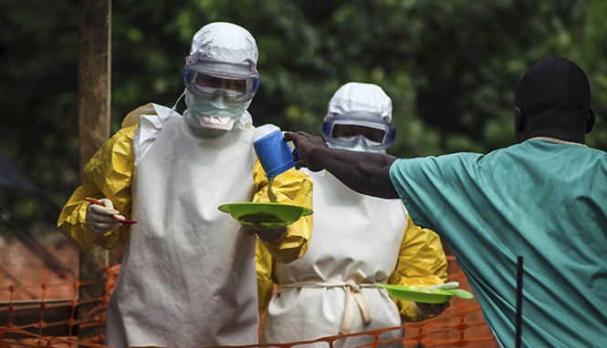 Tập huấn phòng chống virus Ebola trên toàn quốc Virus Ebola đang lây lan nhanh ở Châu Phi.