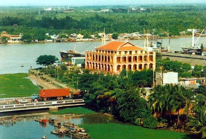 Thăm Bến Nhà Rồng Bến Nhà Rồng