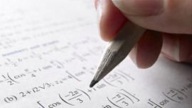 Ôn thi đại học môn Toán: Phân tích chuyên đề Lượng giác Ảnh minh họa