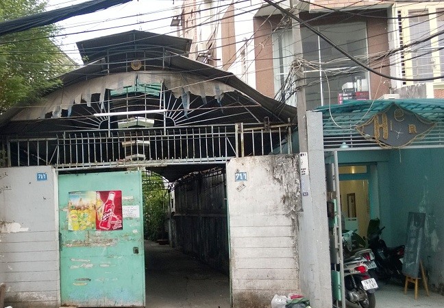 Khống chế nam thanh niên cầm dao cố thủ trong nhà Căn nhà nơi Đại cầm dao cố thủ