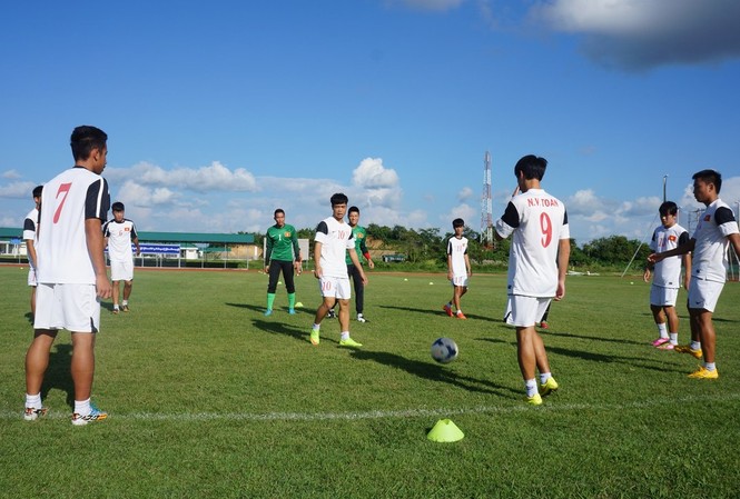 U19 Việt Nam thay một loạt vị trí trận gặp Nhật Bản U19 Việt Nam thay một loạt vị trí trận gặp Nhật Bản
