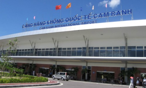 Tư nhân xếp hàng xin đầu tư vào hàng không Dự án ga hành khách quốc tế Cam Ranh đang được nhiều nhà đầu tư săn đón .