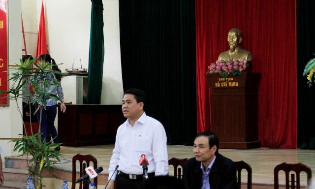 Chủ tịch Hà Nội đối thoại với dân Đồng Tâm Chủ tịch Hà Nội Nguyễn Đức Chung phát biểu tại cuộc đối thoại. Ảnh: Trường Phong