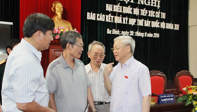 Cử tri đề nghị làm rõ tài sản cựu Tổng Thanh tra Chính phủ Tổng Bí thư Nguyễn Phú Trọng tiếp xúc cử tri.