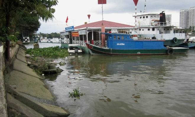 Xác người trôi trên sông Sài Gòn Nơi phát hiện thi thể. Ảnh: Đông Sơn