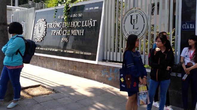 Trường Đại học Luật TPHCM công bố ngưỡng điểm nhận hồ sơ Trường Đại học Luật TPHCM công bố ngưỡng điểm nhận hồ sơ