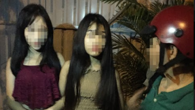 Giải cứu bé gái 15 tuổi bị lừa bán vào quán cà phê kích dục Giải cứu bé gái 15 tuổi bị lừa bán vào quán cà phê kích dục
