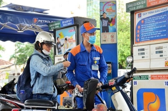 Ngày mai, xăng tăng giá lần đầu tiên năm 2019? Giá xăng dầu có khả năng tăng trở lại.