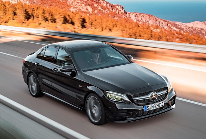 Mercedes-Benz C-Class 2018 sẽ có giá từ 1 tỷ đồng tại Anh Mercedes-Benz C-Class 2018 sẽ có giá từ 1 tỷ đồng tại Anh