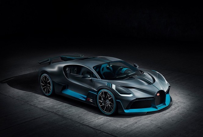 Bugatti từ bỏ động cơ 16 xi-lanh để đến với hệ thống Hybrid? Siêu xe Bugatti Divo vừa ra mắt.
