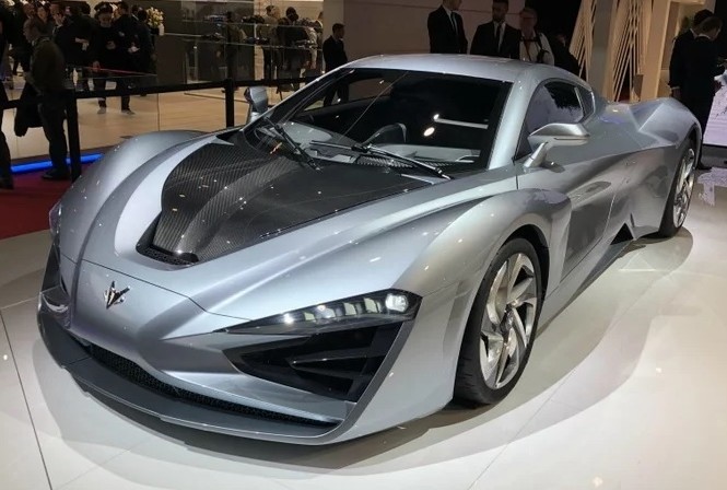 Hãng xe Trung Quốc sắp bán siêu xe điện sang châu Âu Siêu xe điện Arcfox GT được trưng bày tại Geneva Motor Show.