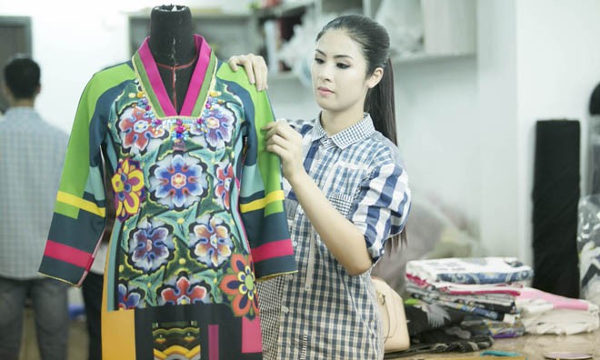 Ngọc Hân sắp ra mắt BST áo dài tại Festival Huế 2014 Ngọc Hân sắp ra mắt BST áo dài tại Festival Huế 2014
