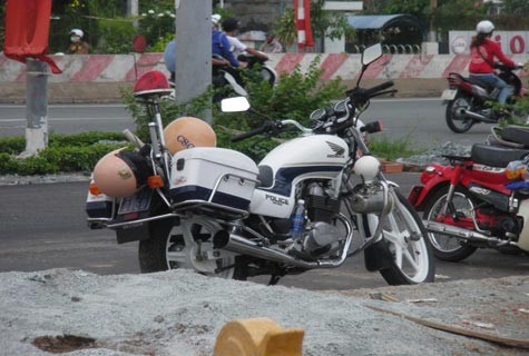 CSGT truy đuổi 2km bắt đối tượng cướp giật Ảnh minh họa