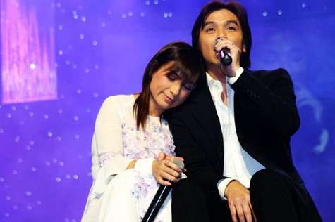 Lộ chuyện Phi Nhung làm 'bà mối' cho Mạnh Quỳnh Cặp song ca vàng một thời Phi Nhung - Mạnh Quỳnh.