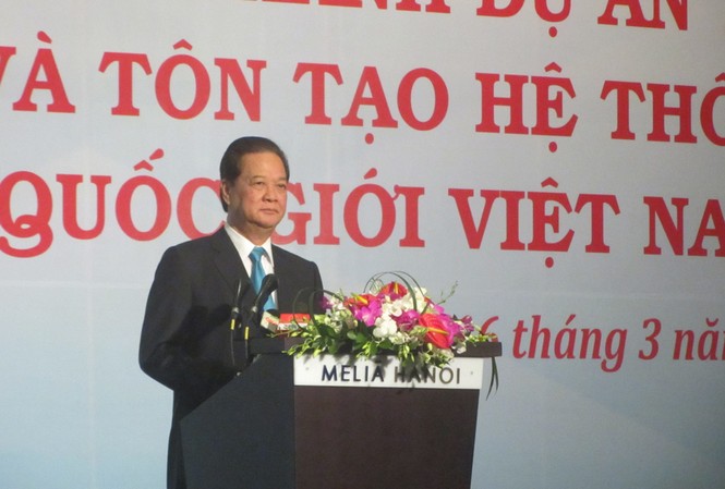 Hoàn thành tôn tạo hệ thống mốc quốc giới Việt – Lào Thủ tướng Nguyễn Tấn Dũng phát biểu tại hội nghị.