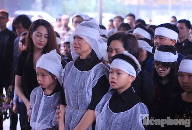 Gia đình, bạn bè tiễn đưa 'thủ lĩnh Bức Tường' Trần Lập Nỗi đau bao trùm gia đình Trần Lập. Ảnh: Minh Hạnh.