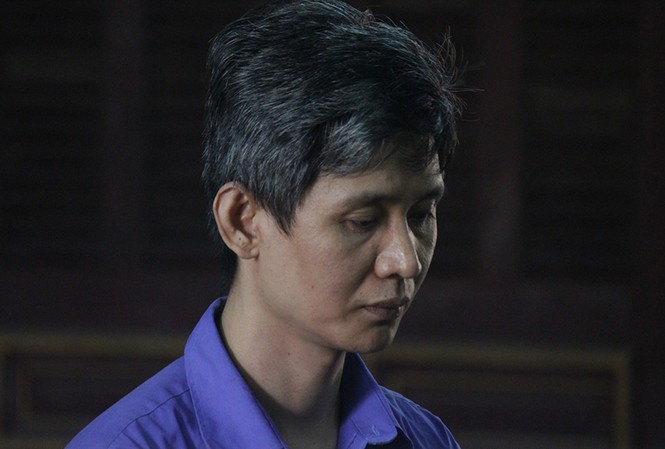 Kẻ giết đàn em ‘Giang điên’ bị bắt sau 15 năm trốn nã Giết người rồi trốn nã 15 năm, Đặng Công Minh nay chịu hình phạt 12 năm tù.