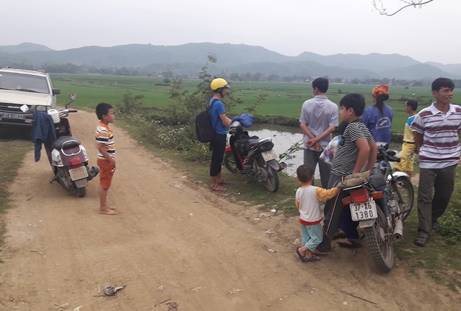 Vỡ đập chứa chất thải, người dân sống trong sợ hãi Người dân trong khu vực ảnh hưởng sau sự cố vẫn bất an lo lắng.