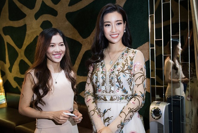 Hoa hậu nhân ái thế giới – Giải thưởng cho sự đầu tư nghiêm túc và tâm huyết Bà Phạm Kim Dung và Hoa hậu Mỹ Linh.