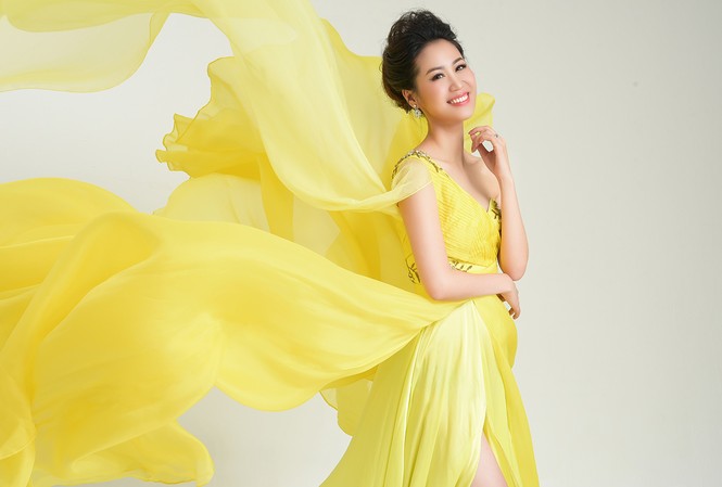 Dương Thùy Linh đi thi Hoa hậu quý bà thế giới ở tuổi 35 Người đẹp Dương Thuỳ Linh.