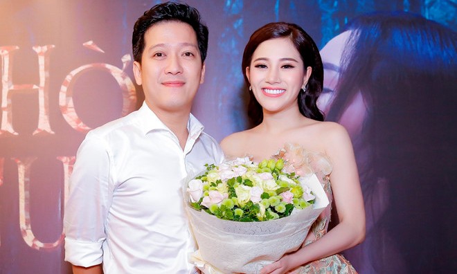 Hé lộ sao nữ đầu tiên hát trong đám cưới Trường Giang - Nhã Phương 'Ngọc nữ bolero' Tố My và Trường Giang.