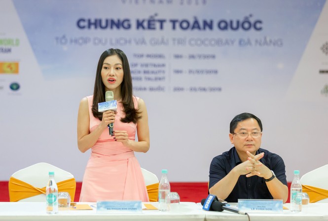BTC Miss World Vietnam phản hồi chính thức về tin đồn mua bán giải Trưởng BTC - bà Phạm Kim Dung trả lời báo chí.