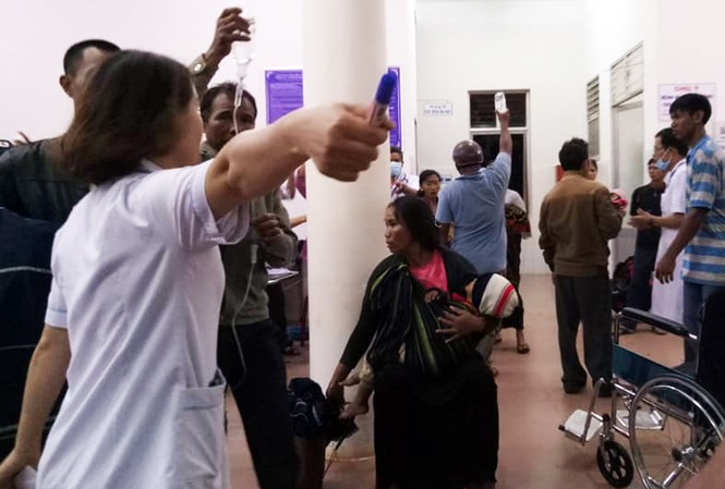 130 người ngộ độc thực phẩm cỗ cưới: Kiểm tra cơ sở nấu ăn lưu động Cả trăm thực khách phải vào bệnh viện cấp cứu sau khi ăn cỗ cưới