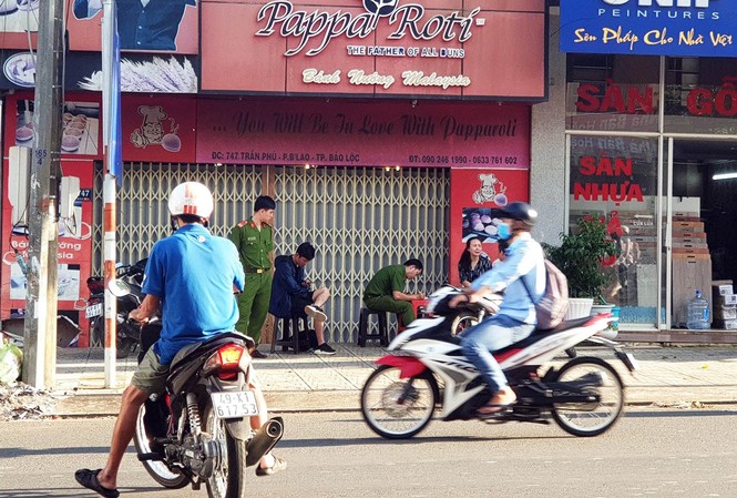 Phát hiện thi thể 2 người đàn ông đang phân hủy ở Bảo Lộc Phát hiện thi thể 2 người đàn ông đang phân hủy ở Bảo Lộc