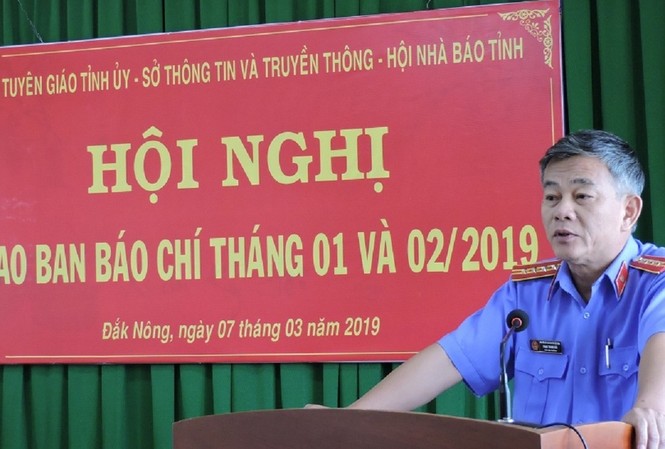 Miễn trách nhiệm hình sự cho cựu giám đốc bệnh viện có nhiều... bằng khen Ông Phan Thanh Hải - Phó viện trưởng Viện KSND tỉnh Đắk Nông