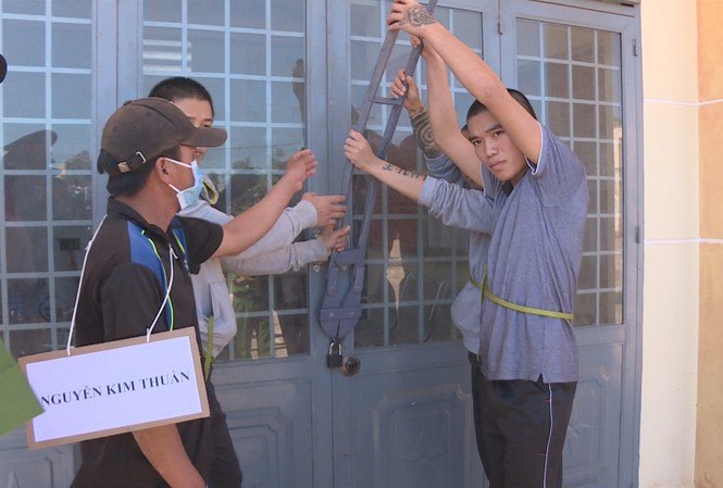 Cán bộ xã dẫn trộm đi phá két sắt lấy 400 triệu đồng ở trụ sở làm việc Thực nghiệm vụ nhóm đối tượng đột nhập trụ sở xã lấy trộm 400 triệu