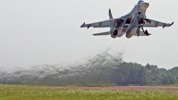 Nga đưa 20 tiêm kích Su-27 tới Crimea án ngữ Biển Đen Nga đưa 20 tiêm kích Su-27 tới Crimea án ngữ Biển Đen