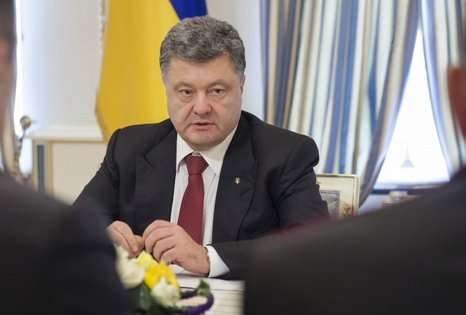 Tổng thống Ukraine tự tin đối mặt với Putin Tổng thống Ukraine Petro Poroshenko nhấn mạnh vai trò của người dân Ukraine trong việc xây dựng một quốc gia hùng mạnh