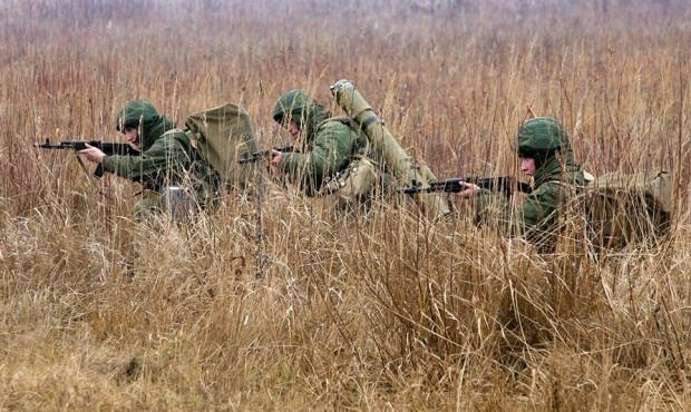 Nga bất ngờ rút quân đội gần Crimea Nga bất ngờ rút quân đội gần Crimea