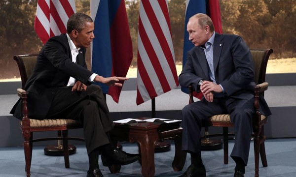 Tổng thống Nga, Mỹ bất ngờ điện đàm về hạt nhân Iran Điện Kremlin khẳng định, cuộc điện đàm giữa hai Tổng thống Nga - Mỹ do Nhà trắng khởi xướng