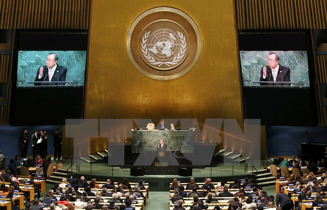 Khai mạc Hội nghị thượng đỉnh phát triển bền vững của LHQ Tổng Thư ký Ban Ki-moon phát biểu tại phiên toàn thể khóa họp Đại hội đồng Liên hợp quốc về phát triển bền vững. (Nguồn: Reuter/TTXVN)