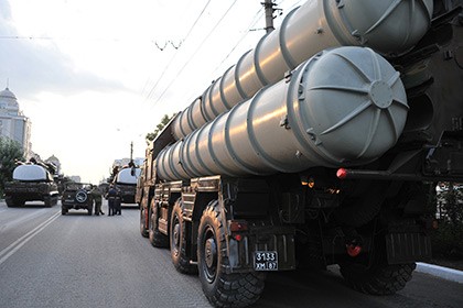 Nga bắt đầu chuyển giao hệ thống phòng không S-300 cho Iran Nga bắt đầu chuyển giao hệ thống phòng không S-300 cho Iran. Ảnh: RIA Novosti