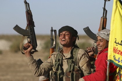 Cảnh báo ‘đại chiến’ nếu Thổ Nhĩ Kỳ đưa quân vào Syria Tự vệ Nhân dân người Kurd. Ảnh: Reuters