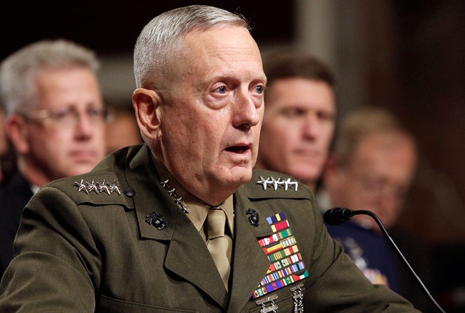 THẾ GIỚI 24H: Ông Trump tiết lộ ứng viên Bộ trưởng Quốc phòng Mỹ Tướng về hưu James Mattis. Ảnh: AP