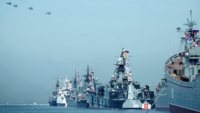 Tròn 3 năm sáp nhập Crimea, Nga lệnh Hạm đội Biển Đen tập trận Hạm đội Biển Đen của Nga tại căn cứ hải quân trên bán đảo Crimea. Ảnh: RIA Novosti