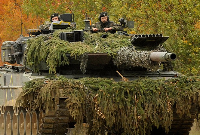 Châu Âu đối phó với vũ khí mới của Nga như thế nào? Ảnh: US Army