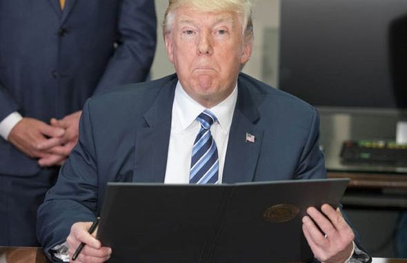 Thỏa thuận thương mại với Anh khó khăn hơn Trump nghĩ Ảnh: CNN