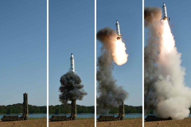 Triều Tiên bí mật thử nghiệm loại động cơ tên lửa mới Ảnh: KCNA