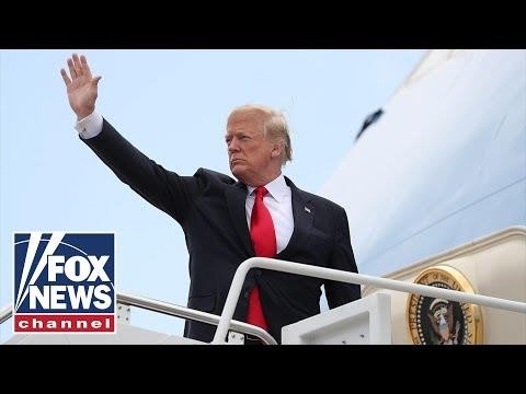 Tổng thống Mỹ Donald Trump lên chuyên cơ Không lực Một tới Việt Nam Tổng thống Mỹ Donald Trump lên chuyên cơ Không lực Một tới Việt Nam