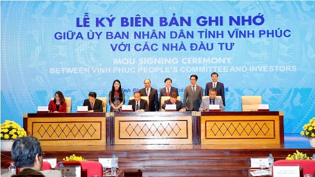 FLC cam kết triển khai siêu dự án 1,1 tỷ USD tại Vĩnh Phúc Lễ ký biên bản ghi nhớ giữa Tập đoàn FLC và UBND tỉnh Vĩnh Phúc.